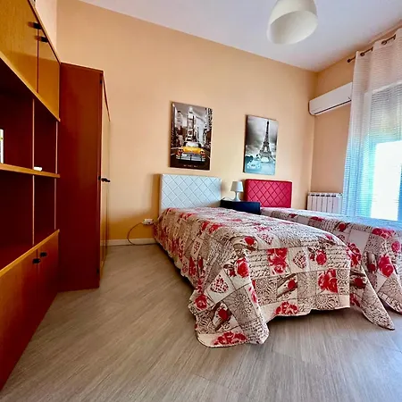 Holiday home Casa Floriana A *