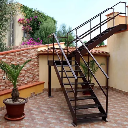 Дом отдыха Casa Floriana A Сан-Леоне