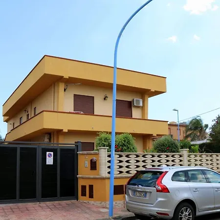 Casa Floriana A * Сан-Леоне