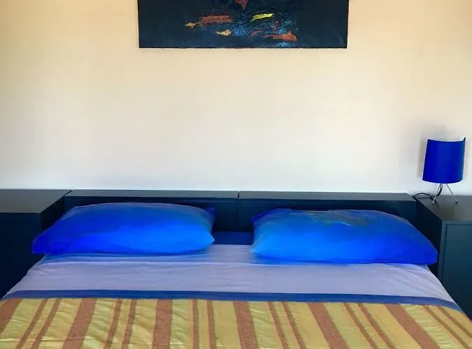 Holiday home Casa Floriana A *